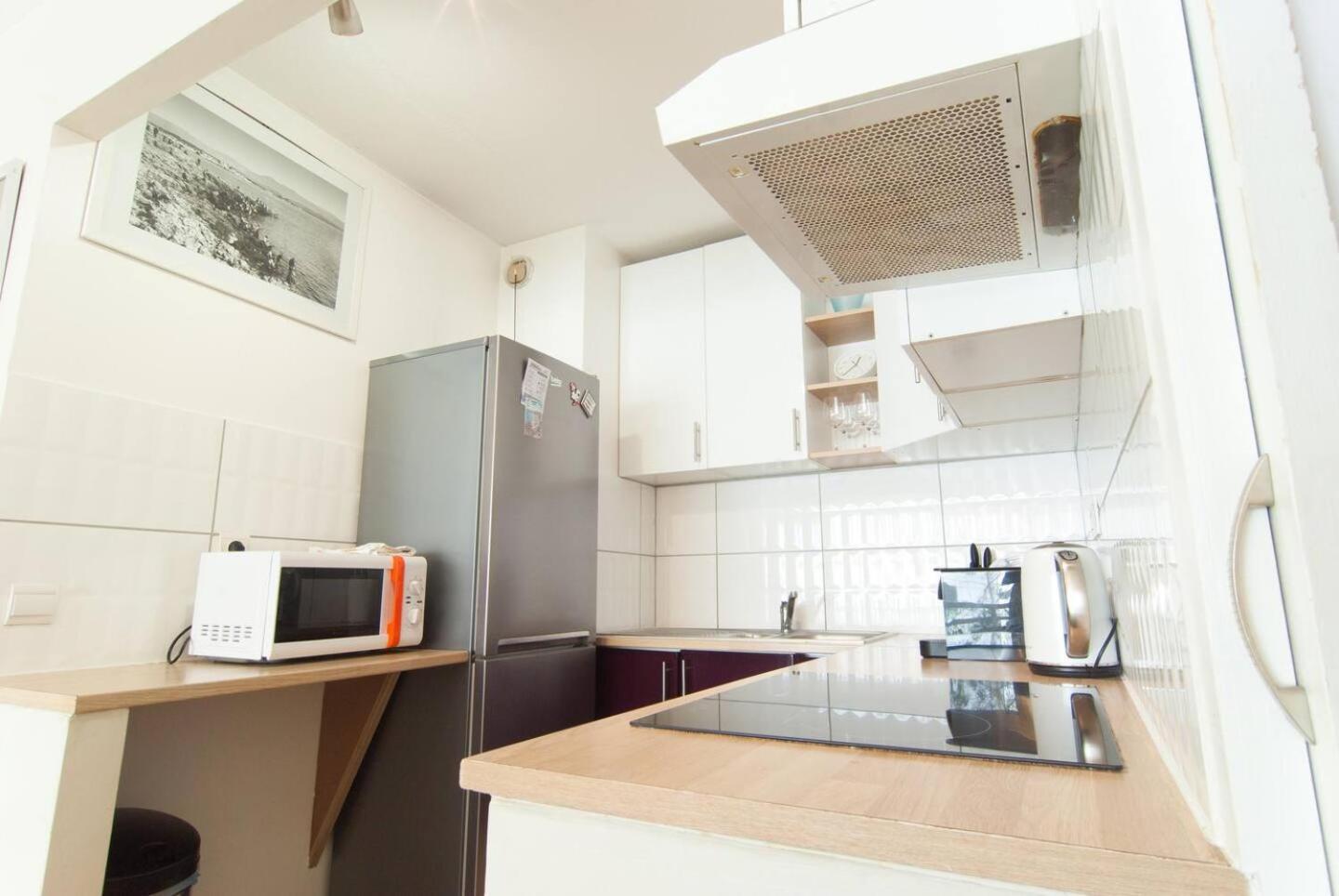 Elegant Apt W/2 Terraces/Mins To Beach & Shops Антиб Екстериор снимка